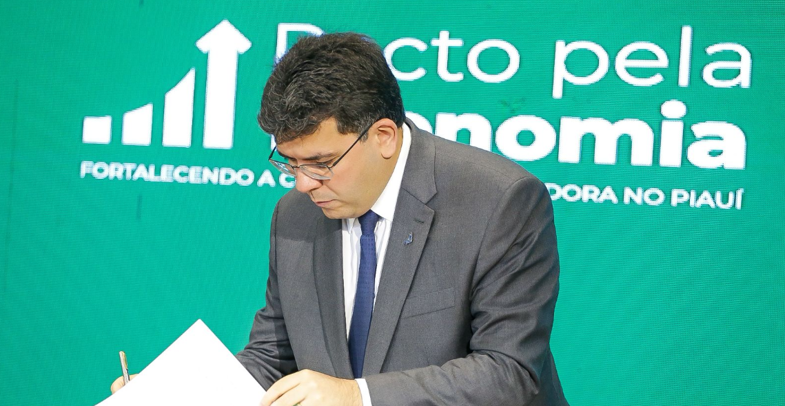 Rafael Fonteles assina Pacto pela Economia
