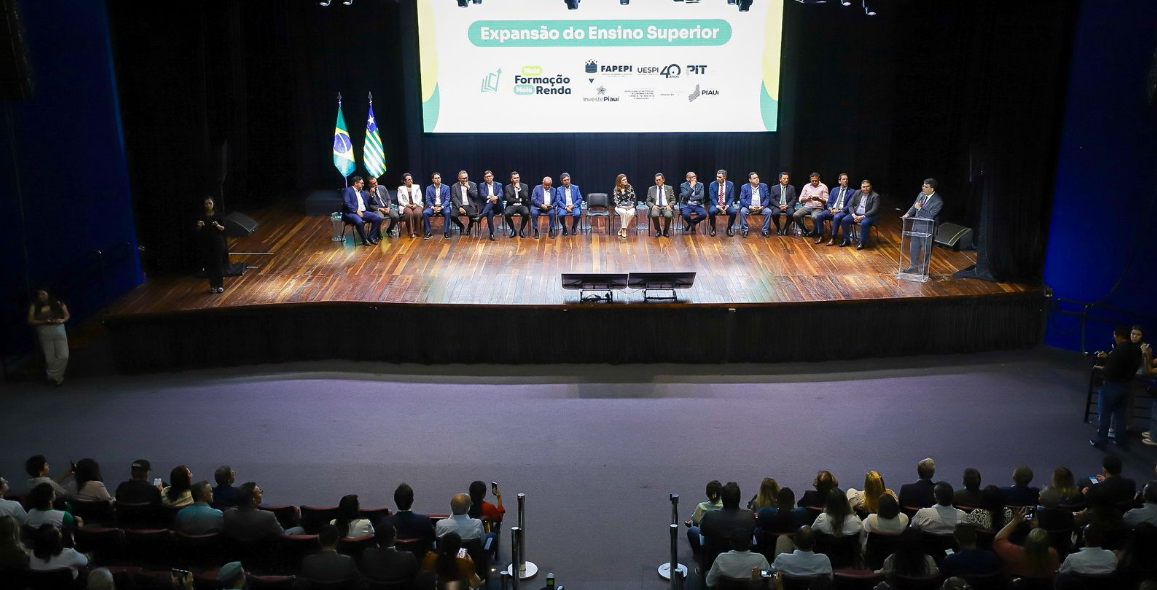 Rafael Fonteles lança expansão do ensino superior
