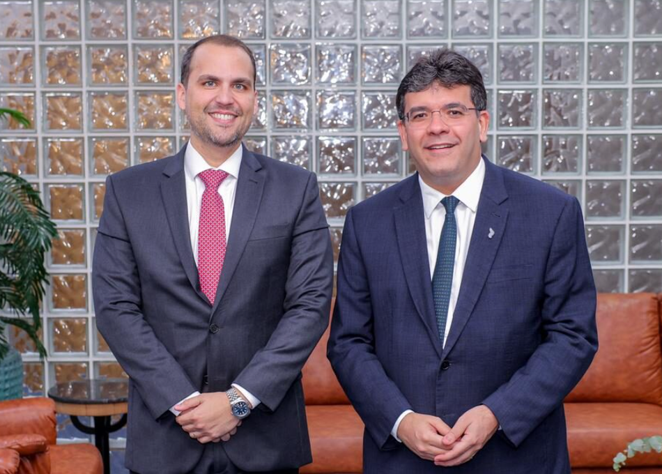 Rafael Fonteles prestigia posse do desembargador Mário Basílio