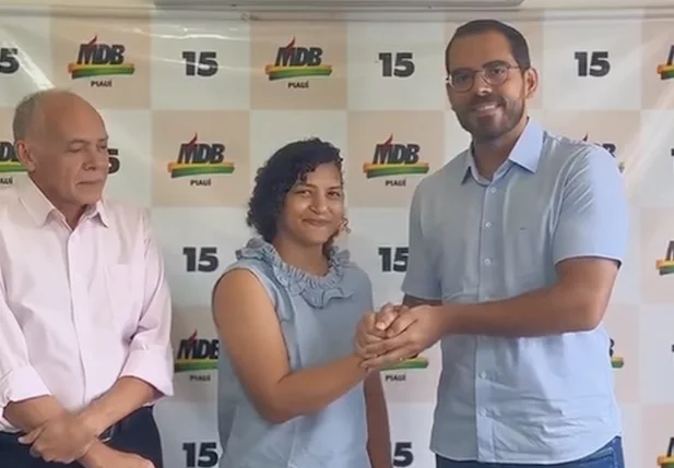 Sarah Menezes com o ex-vereador Zé Nito e o deputado Marcos Aurélio