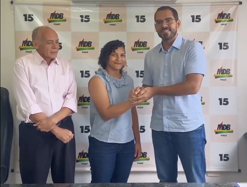 Sarah Menezes com o ex-vereador Zé Nito e o deputado Marcos Aurélio