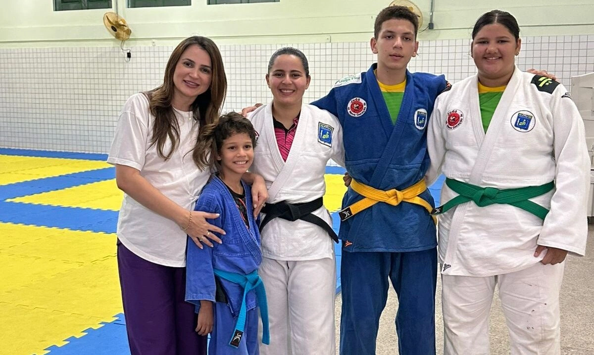 Secepi entrega materiais esportivos no Centro de Artes Marciais Sarah Menezes