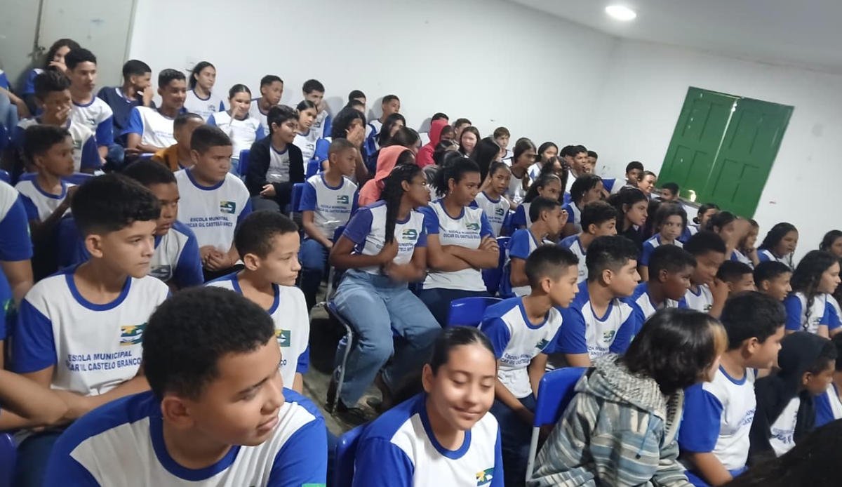 Secretaria de Educação de Jatobá do Piauí promove palestra contra o bullying para estudantes do município