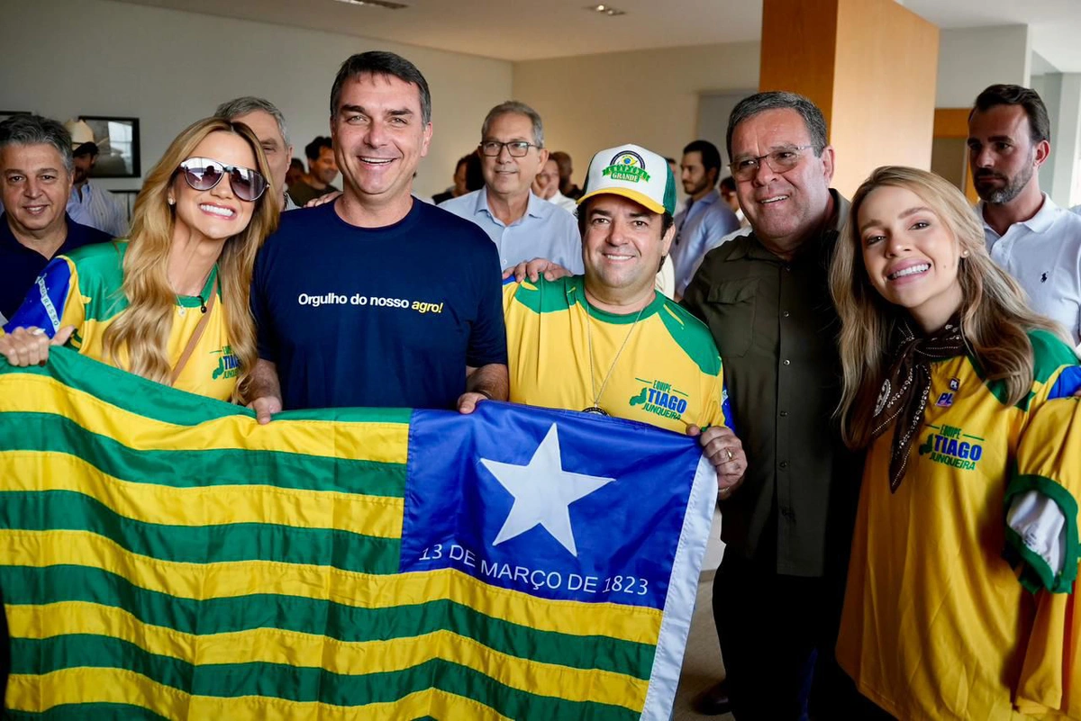 Tiago Junqueira com Flávio Bolsonaro