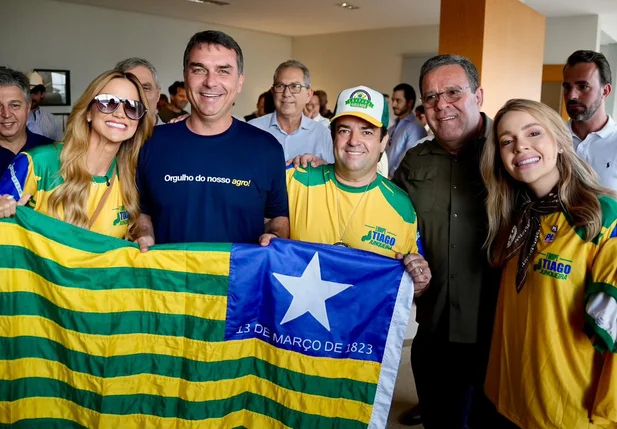Tiago Junqueira com Flávio Bolsonaro