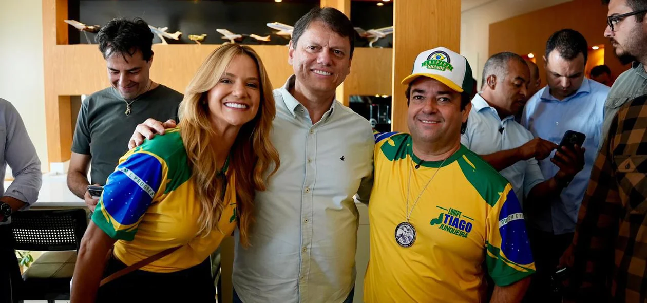 Tiago Junqueira com governador Tarcísio de Freitas