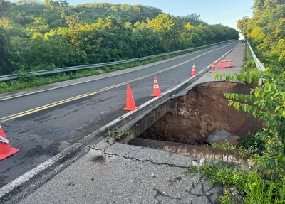Trecho da BR 343 foi interditado após surgimento de cratera