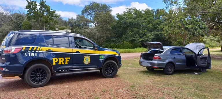 Veículo recuperado pela PRF