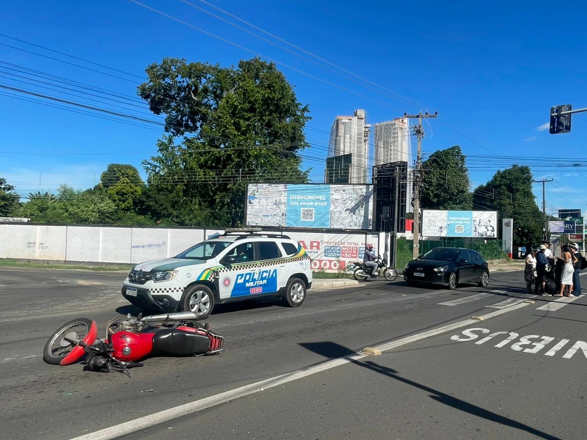 Acidente na Avenida Presidente Kennedy deixa pai e filha feridos