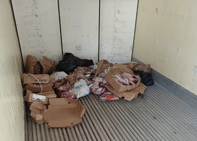 Adapi e PRF apreendem carga de carne vencida e sem refrigeração na BR 316