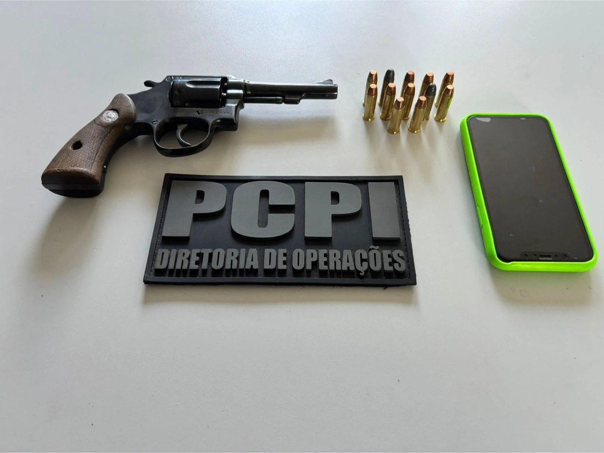 Arma encontrada em endereço ligado a Willame Fernando