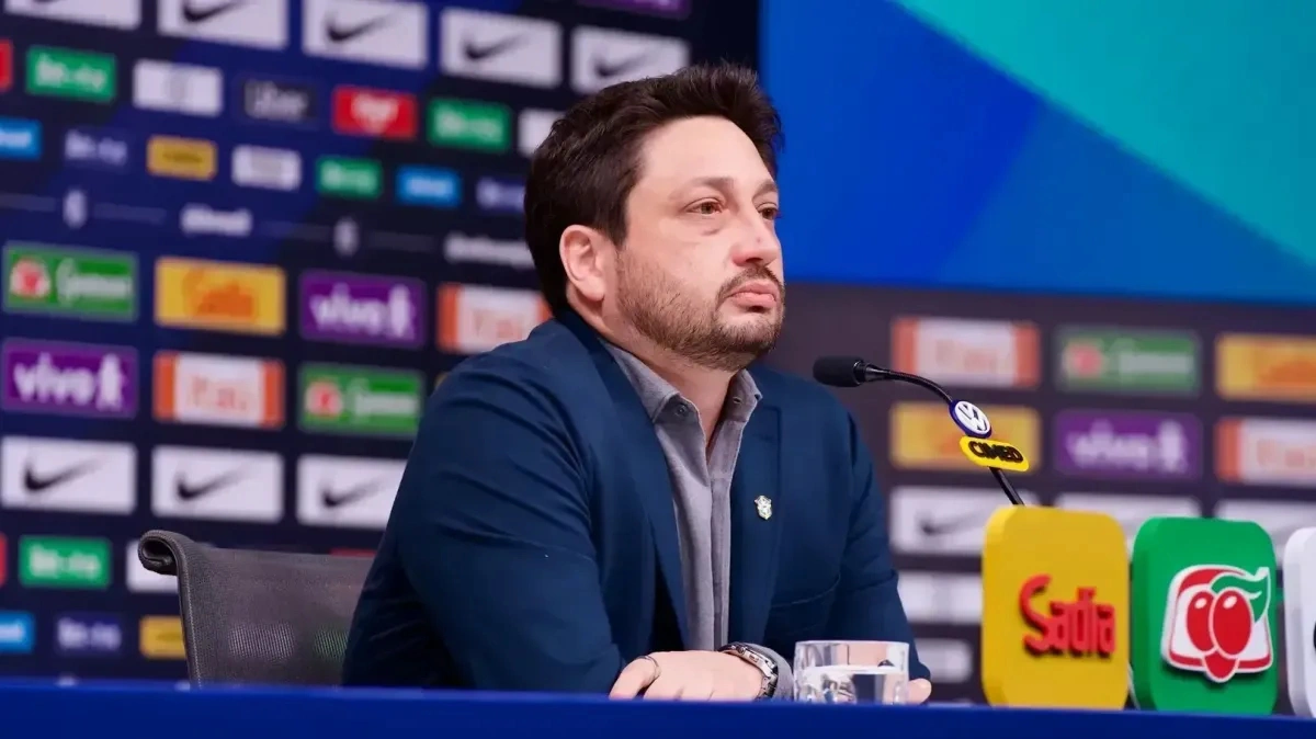 Arthur Elias apresenta convocadas para amistosos contra EUA