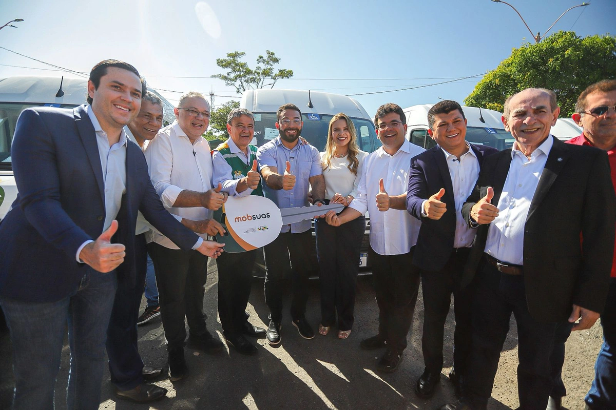 Autoridades presentes
