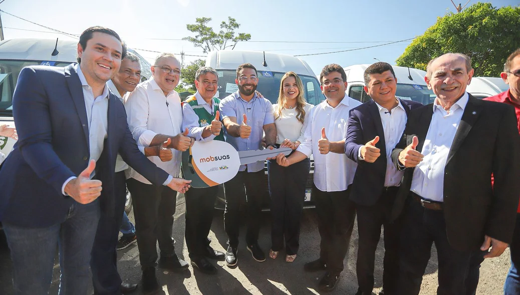 Autoridades presentes