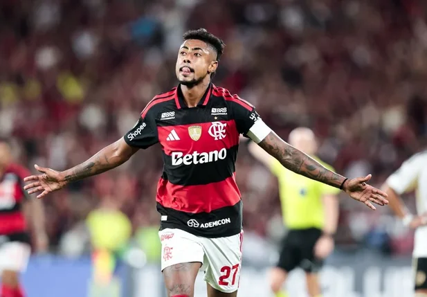 Bruno Henrique marcou dois gols na vitória do Flamengo sobre o Cusco