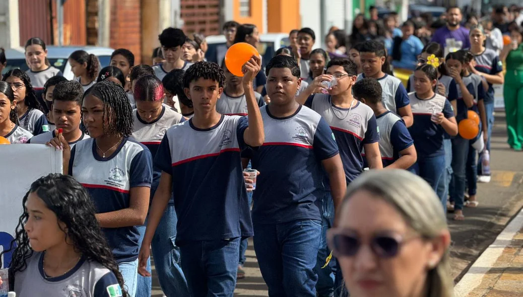 Caminhada do 18 de Maio reuniu estudantes, profissionais e autoridades no combate ao abuso infantil em Esperantina.