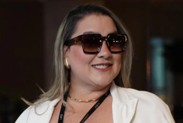 Carolina Sthela Ferreira dos Anjos
