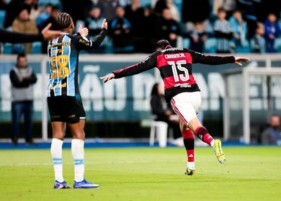 Carrascal marca para o Flamengo diante do Grêmio Carrascal marca para o Flamengo diante do Grêmio