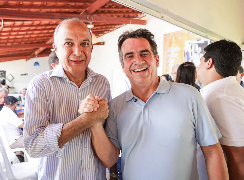 Ciro Nogueira com o prefeito Joãozinho Manu