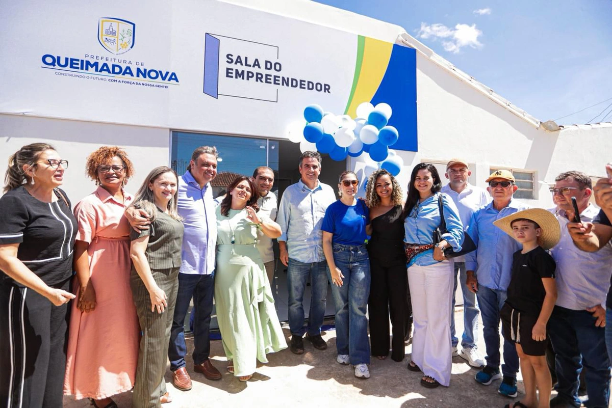 Ciro Nogueira em inauguração