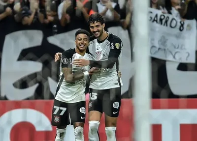 Corinthians vence Peñarol e segue 100% na Libertadores