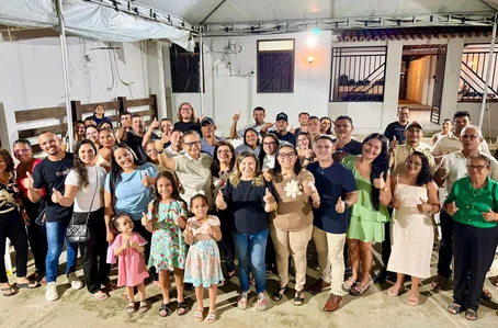 Deputado Dr. Hélio participa de encontro com lideranças e moradores de Ilha Grande