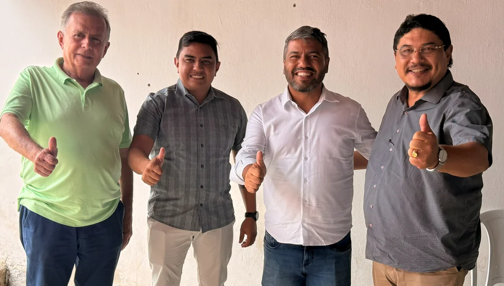 Deputado federal Flávio Nogueira e lideranças políticas