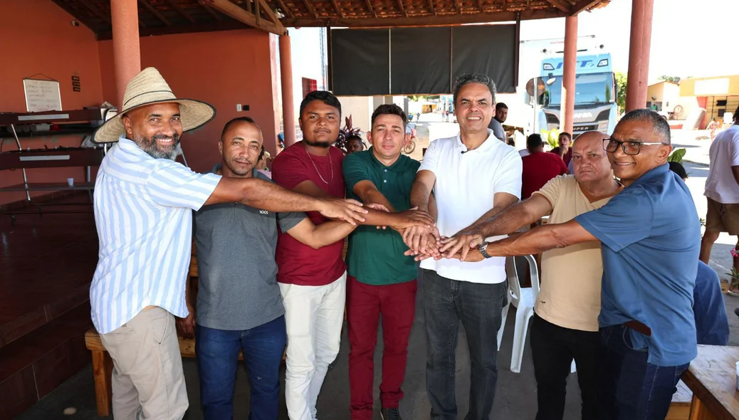 Deputado Gil Carlos em Manoel Emídio