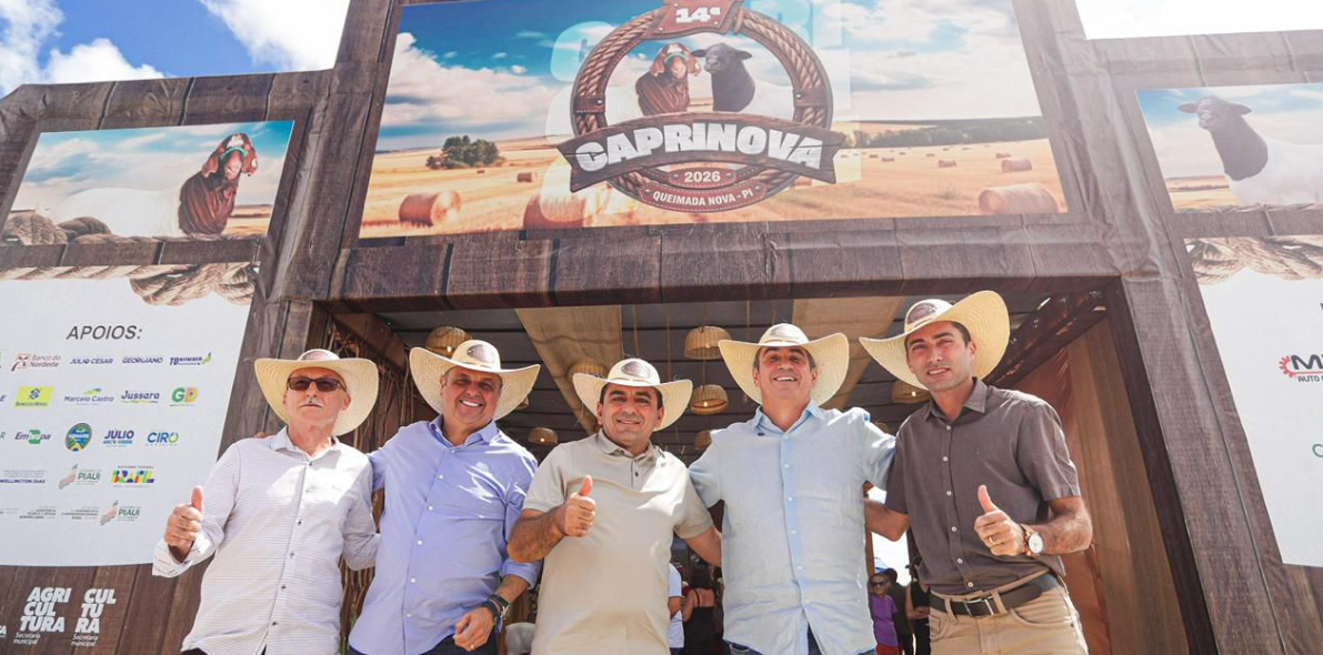 Deputado Júlio Arcoverde visita Queimada Nova