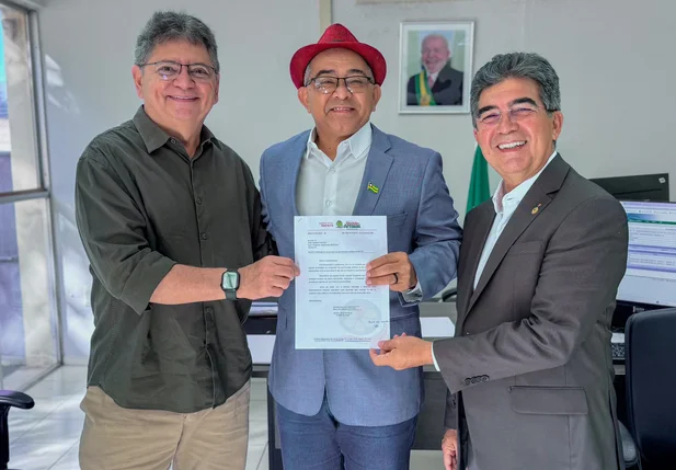 Deputado Limma e prefeito Abdoral articulam recuperação de estradas da região norte junto ao DNIT