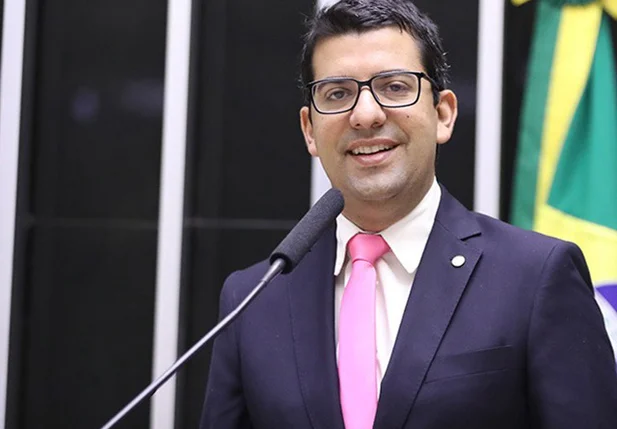 Deputado Marcelo Queiroz é alvo da PF em operação