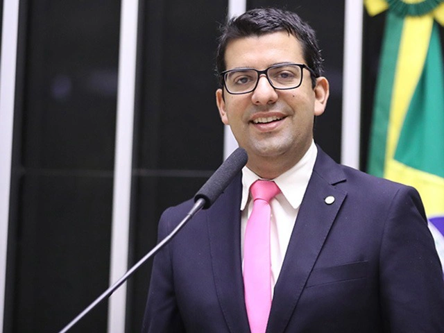 Deputado Marcelo Queiroz é alvo da PF em operação