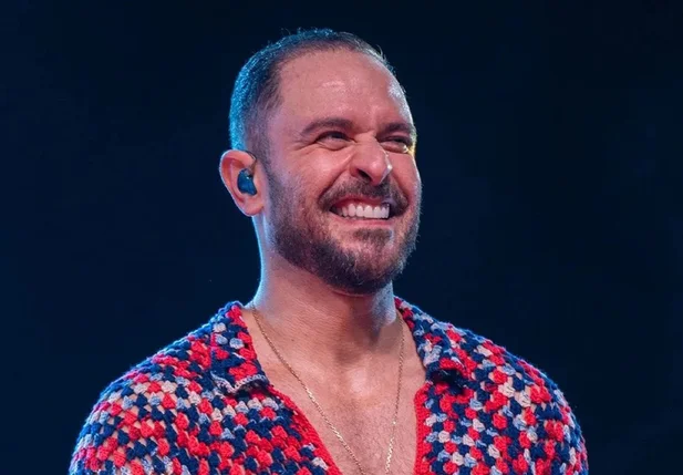 Diogo Nogueira precisou cancelar compromissos após ser internado para tratamento de saúde