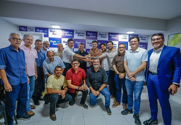 Dr. Vinícius e Fábio Abreu firmam dobradinha