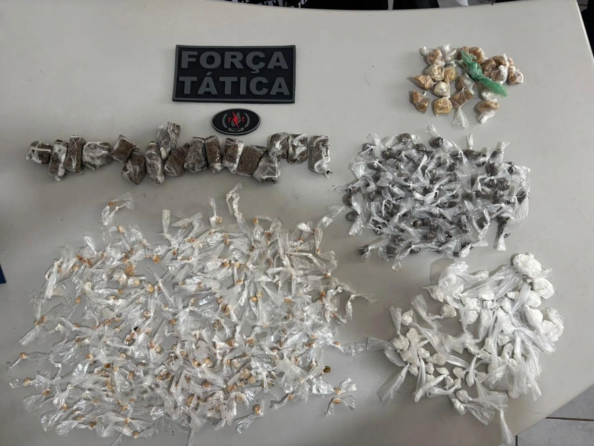Drogas apreendidas na Vila Mandacaru