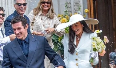 Dua Lipa e Callum Turner se casam em cerimônia reservada