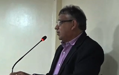 Durante discurso na tribuna, vereador de São Miguel do Tapuio pede água: “passei o dia no bar”