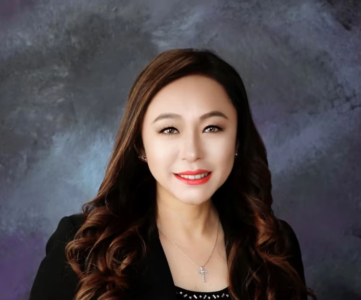 Eileen Wang renunciou ao cargo após admitir ser agente do regime chinês