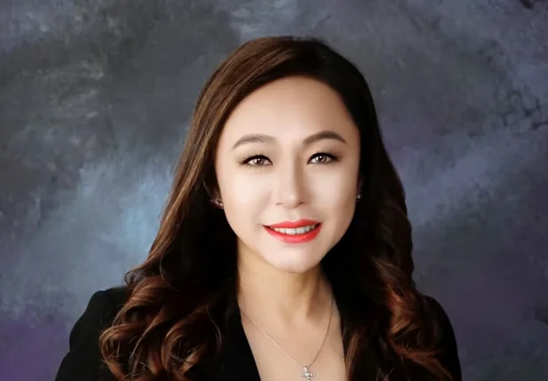 Eileen Wang renunciou ao cargo após admitir ser agente do regime chinês