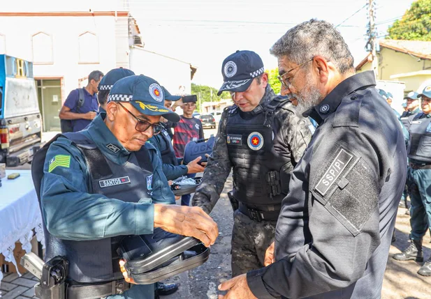 Entrega de armas de fogo para a PM