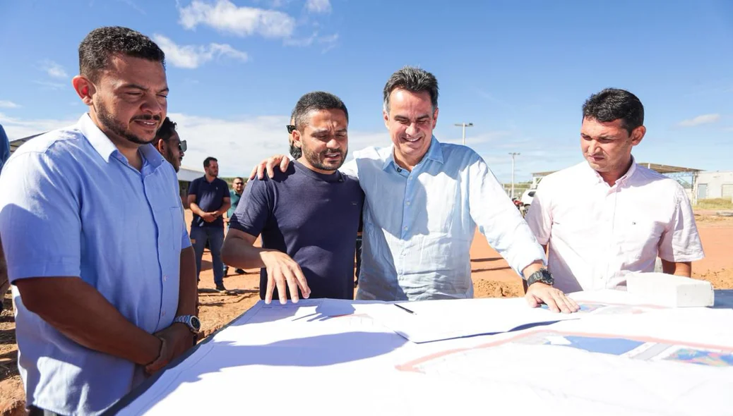 Entrega de obras e anúncio de novos investimentos