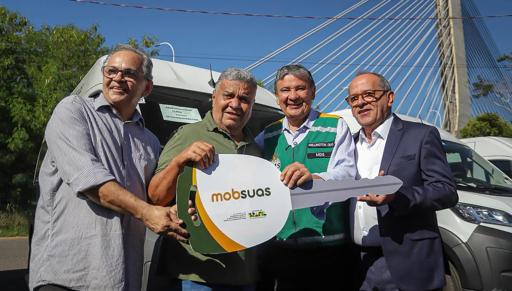 Entrega de veículos do MobSUAS