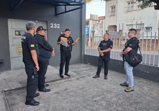 Equipe do delegado Sérgio Alencar