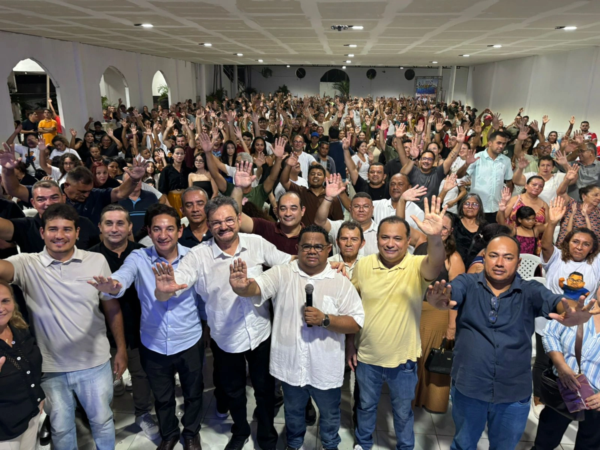 Evaldo Gomes participa do aniversário do vereador de Parnaíba Maksuel Brandão