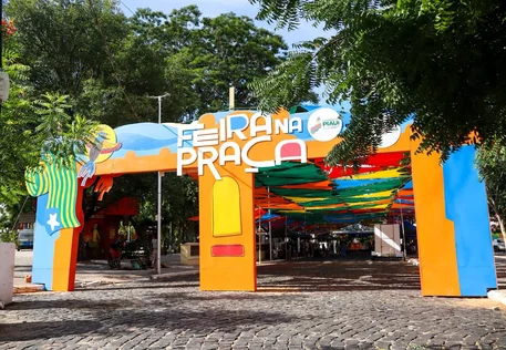 Forró e pagode: Feira na Praça reúne atrações musicais e gastronomia neste domingo (7)
