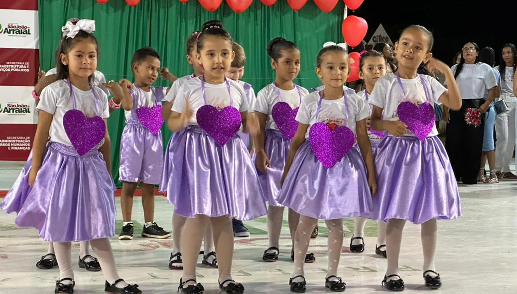 Festa promovida pela Prefeitura reuniu crianças também