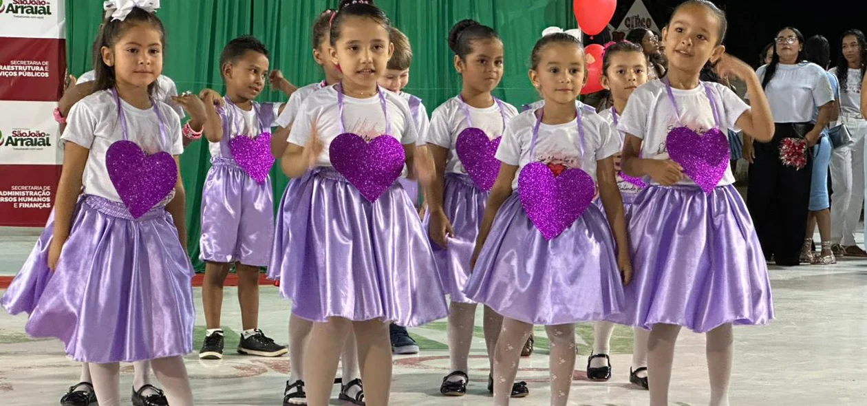 Festa promovida pela Prefeitura reuniu crianças também