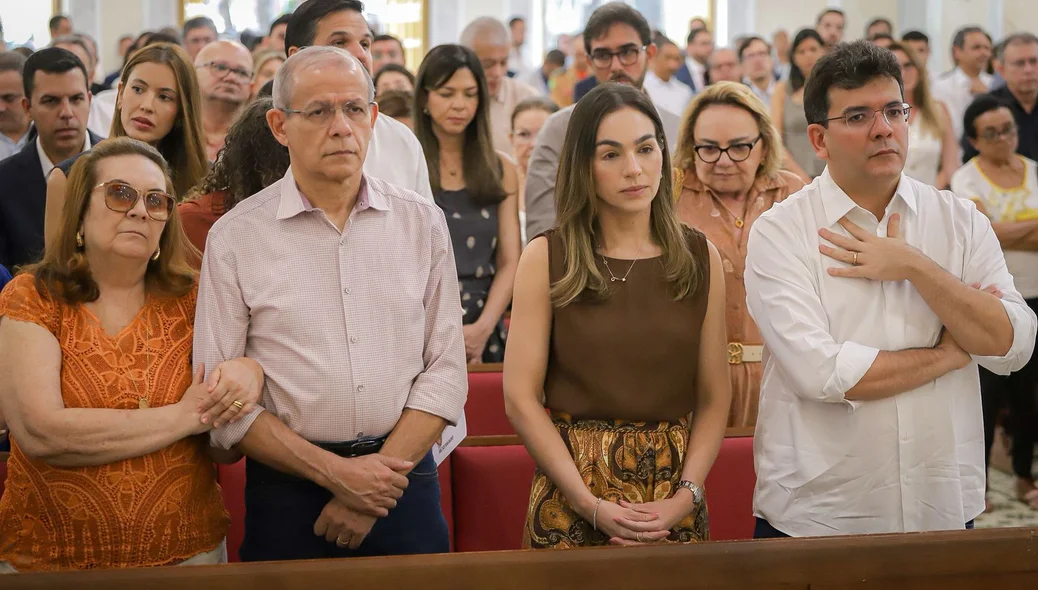 Governador Rafael Fonteles e família