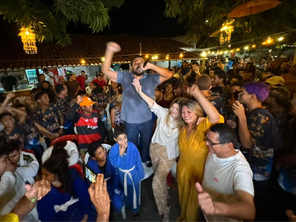 Gracinha Mão Santa reúne apoiadores