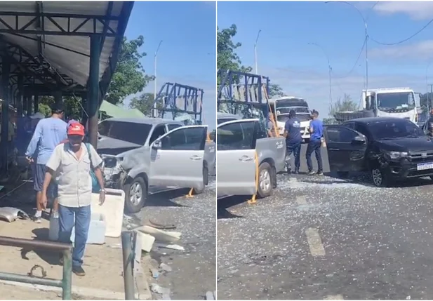 Hilux destrói parada de ônibus após colisão na Ladeira do Uruguai